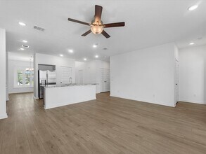 Building Photo - 10602 Burgundy Berry Wy