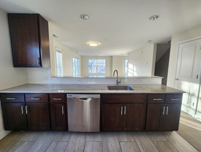 Foto del edificio - 60 Merrell Ave