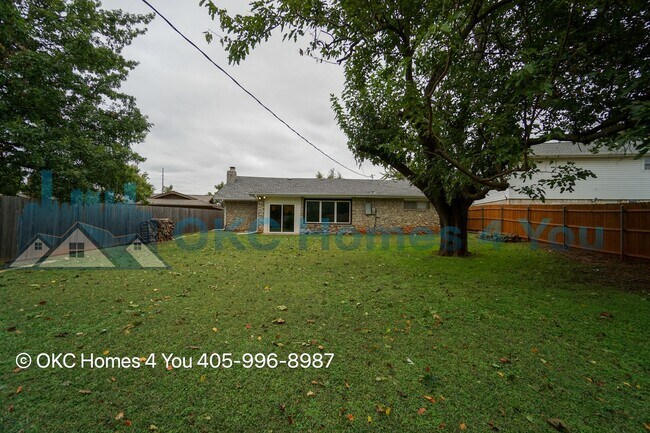 Foto del edificio - Save 50% off the first full months rent. M...