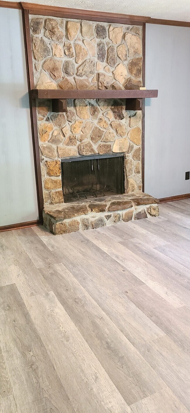 Foto del edificio - 3923 Ferncliff Rd SW