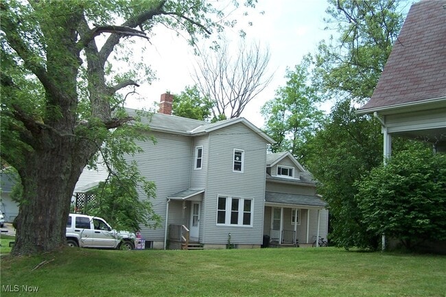 Building Photo - 15962 Pierce St