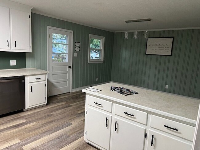 Foto del edificio - 3 Bedroom Single Family Home in Oxford