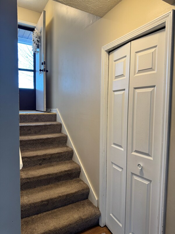 Foto del edificio - 3360 Burlingame Ave SW