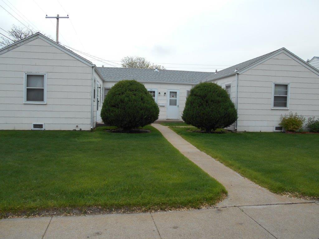 Primary Photo - 111 N Silber Ave