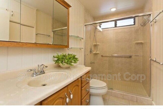 Building Photo - 3548 Kepuhi St