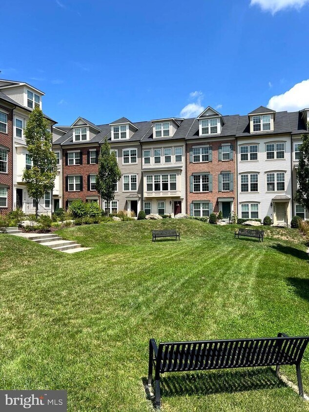 Welcome Home - 22529 Phillips St