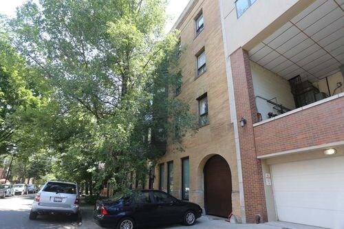 Primary Photo - 871 W Lill Ave