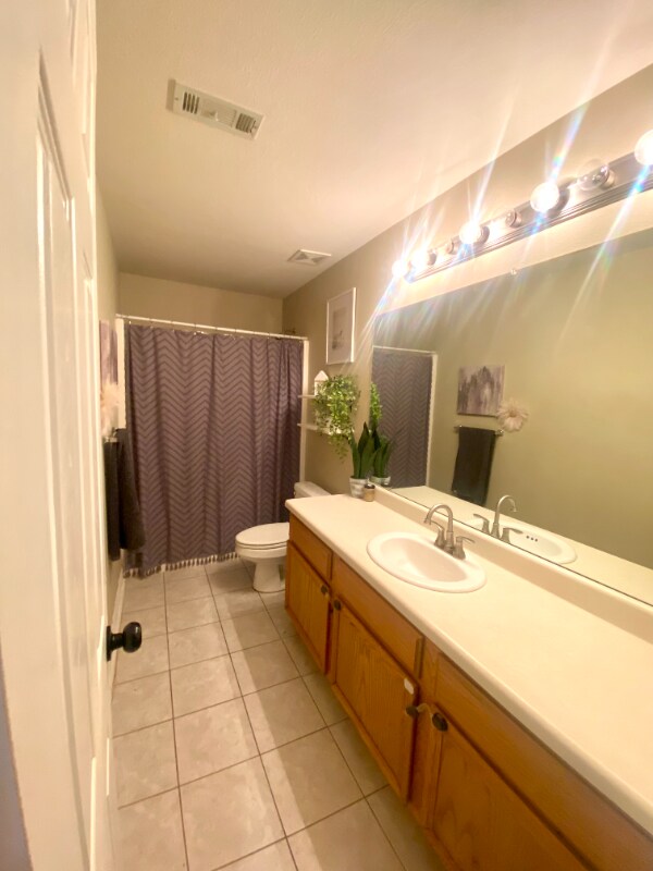 Foto del edificio - 1335 N Colorado Dr