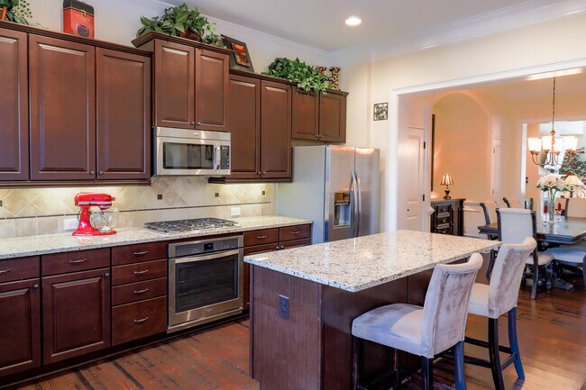 Building Photo - 3708 Broughton Cir