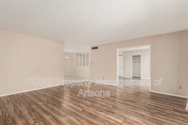 Foto del edificio - 5801 Casper Rd