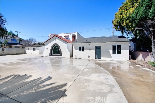 Primary Photo - 11351 Duncan Ave