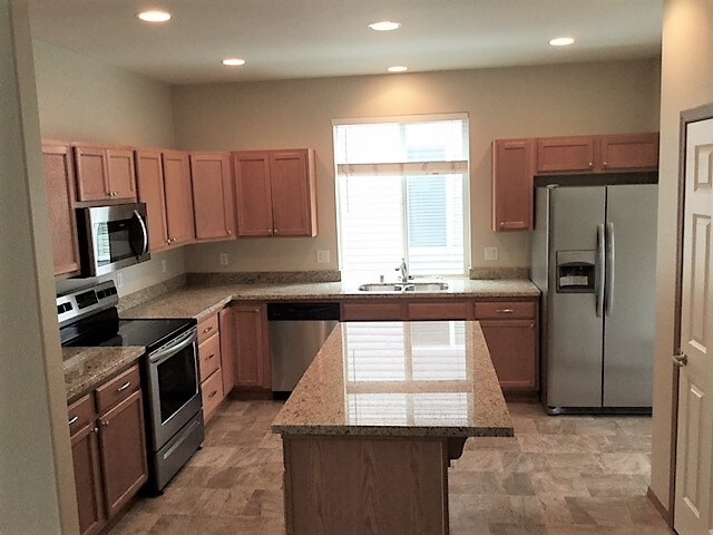 Foto del edificio - 1627 182nd St E