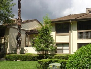 Building Photo - 218 Woodlake Wynde