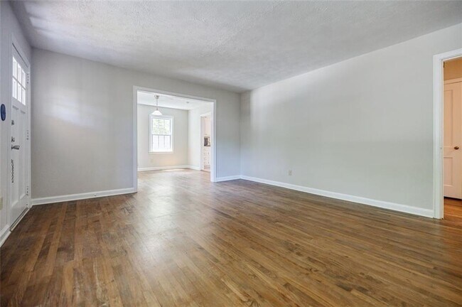 Foto del edificio - 1716 Beacon Hill Blvd NE