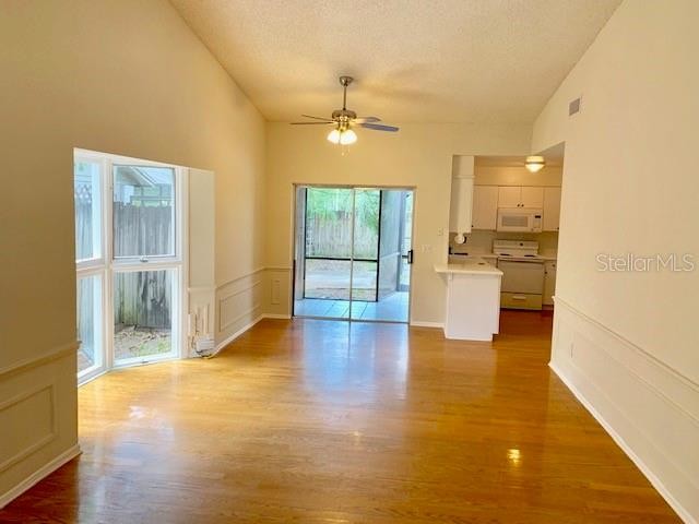 Building Photo - 6164 Sandcrest Cir
