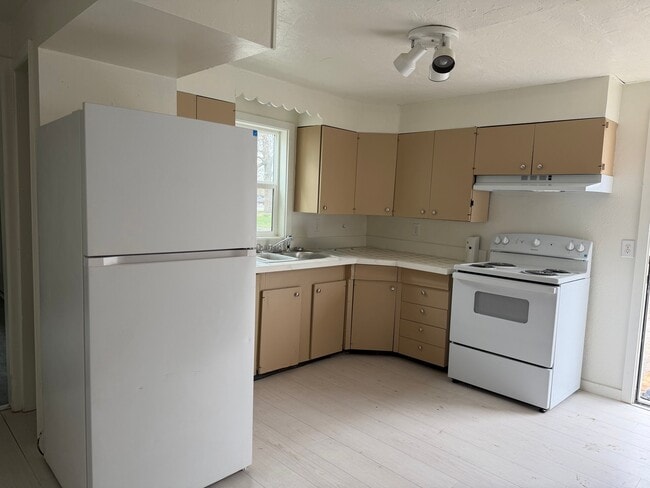 Foto del edificio - 713 S Billings Blvd