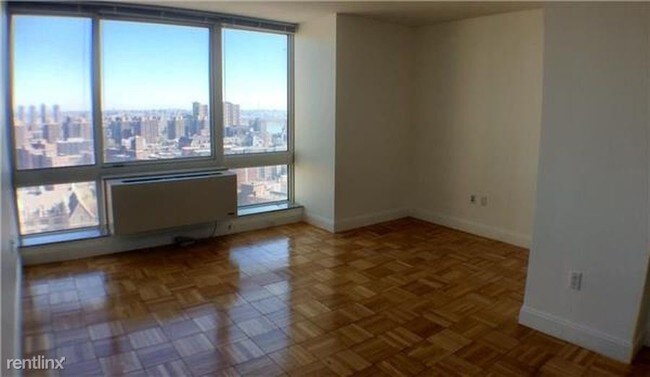 Foto del edificio - 217 E 96th St