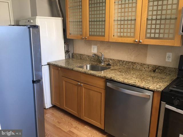 Foto del edificio - 346 E Lancaster Ave