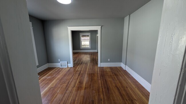Foto del edificio - 1810 Morrie Ave
