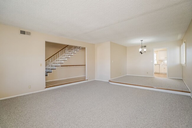 Building Photo - 10612 Rose Cir