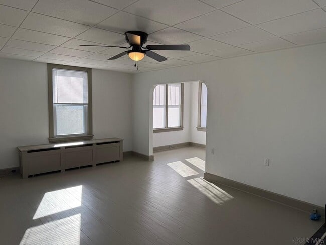 Building Photo - 1727 Scalp Ave