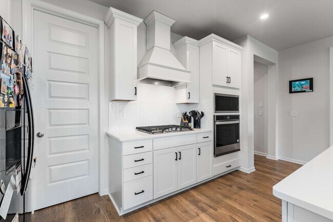 Building Photo - Luxury 4BR Home with Private Backyard, Pergola & Resort-Style Amenities