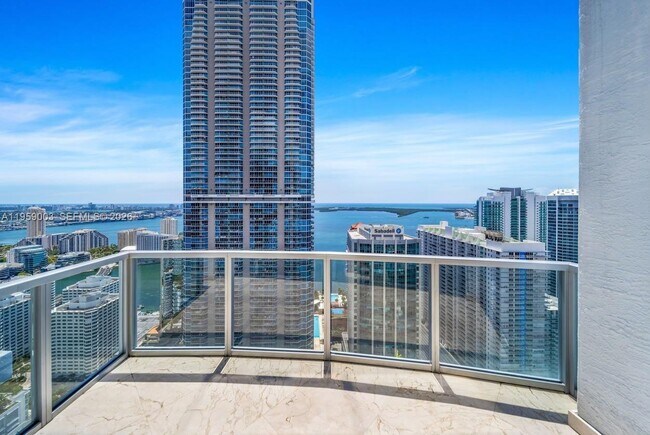 Foto del edificio - 1060 Brickell Ave