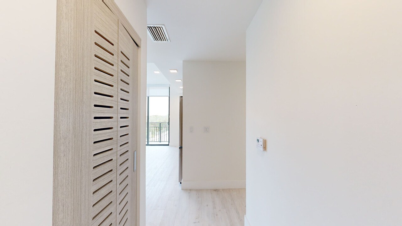 1601 Coral Gate
