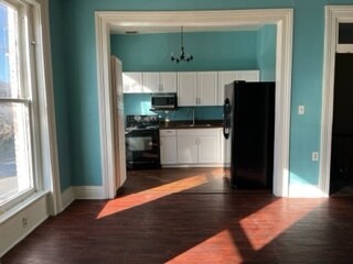 Kitchen/ Living Room - 1033 S Brook St