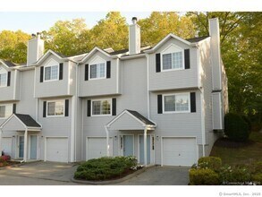 Building Photo - 310 Boston Post Rd