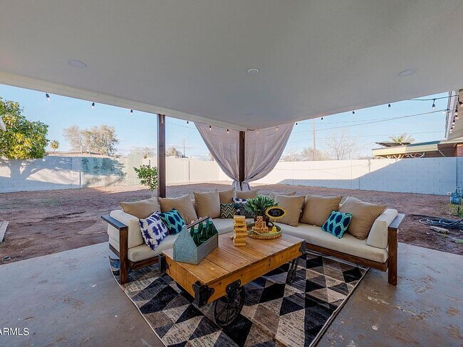 Foto del edificio - 2040 E Monte Vista Rd