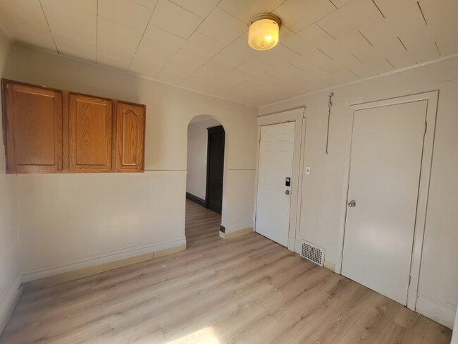 Foto del edificio - 55 Cotter Ave