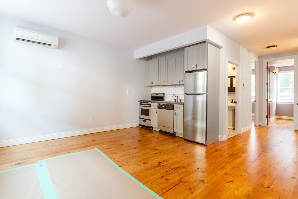 Foto principal - 1346 Myrtle Ave