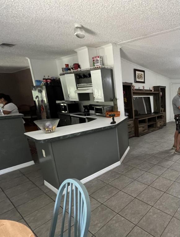 Foto del edificio - 5135 N Western Dr