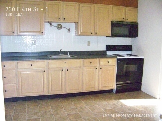 Foto del edificio - 1st Floor: 1 Bedroom/ 1 Bathroom Apartment...