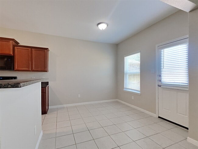 Building Photo - 692 Totem Trail Dr