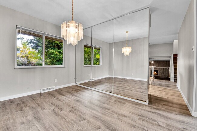 Foto del edificio - $2,750 - 4 Bed, 2.5 Bath Home in Lakewood ...