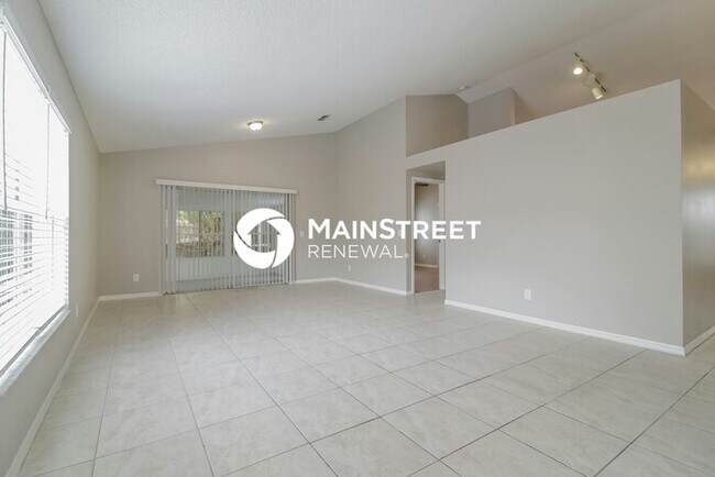 Foto del edificio - 3 Bedroom Pet-Friendly Home in Apopka, FL with Main Street Renewal