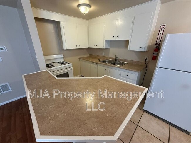 Photo - 196 Baird Ave Apartment