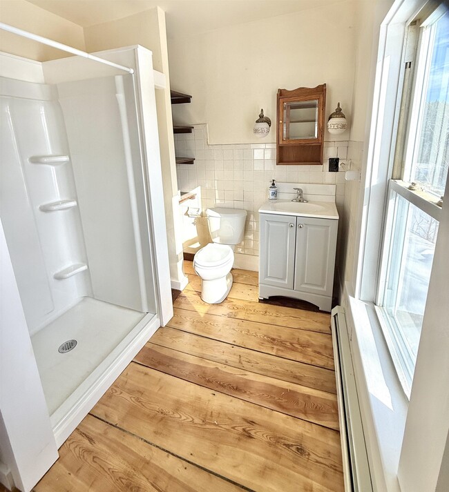 Building Photo - 383 Sanborn Rd