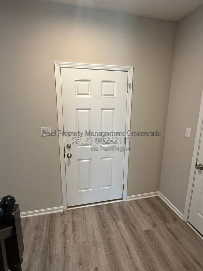 Foto del edificio - 5509 W Woodhaven Dr