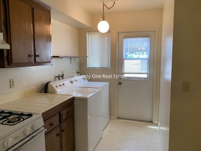 Building Photo - 12247 Wilsey Way