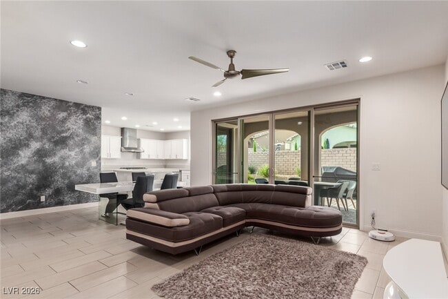 Foto del edificio - 11824 Mino Rio Ave