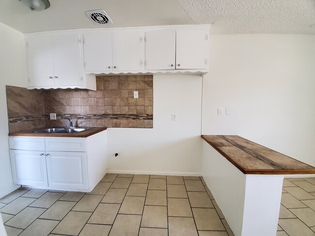 Photo - 4048 139th St (Hawthorne, CA) Apartments