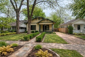 Building Photo - 4213 Avenue C