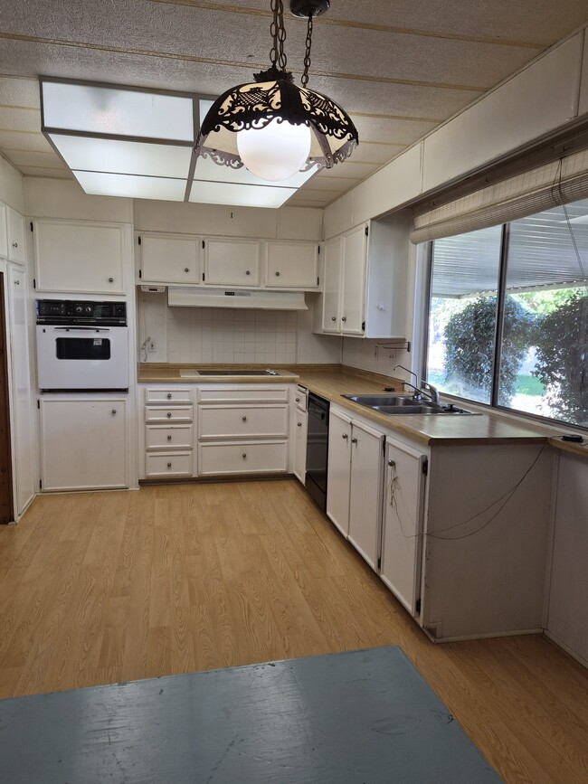 Foto del edificio - 9285 Ave 412