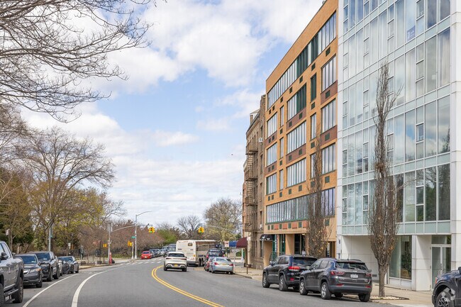 Building Photo - 6917 Shore Rd