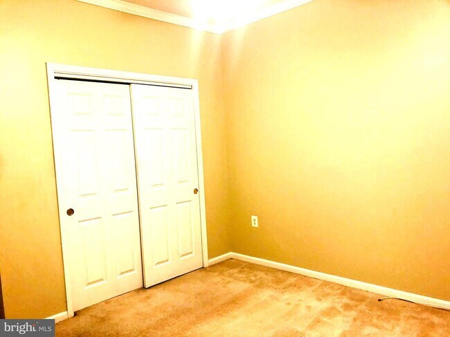 Foto del edificio - 2911 Deer Hollow Way