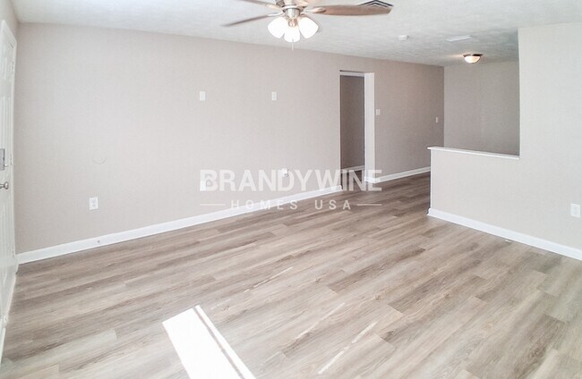 Foto del edificio - 7307 Cypress Dr