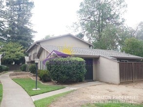 Building Photo - 8607 La Riviera Dr